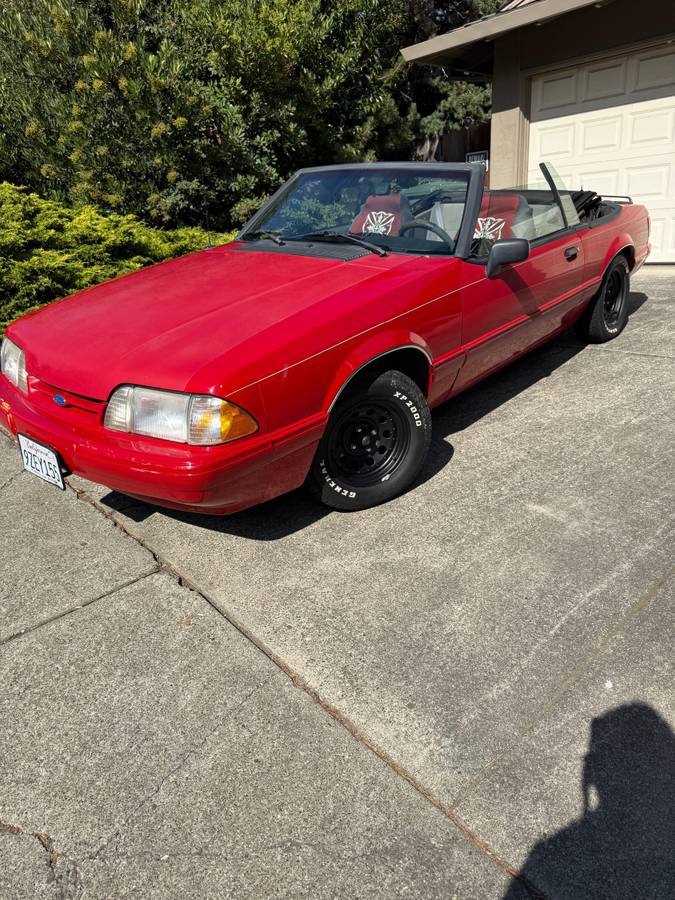 Ford-Mustang-1993-red