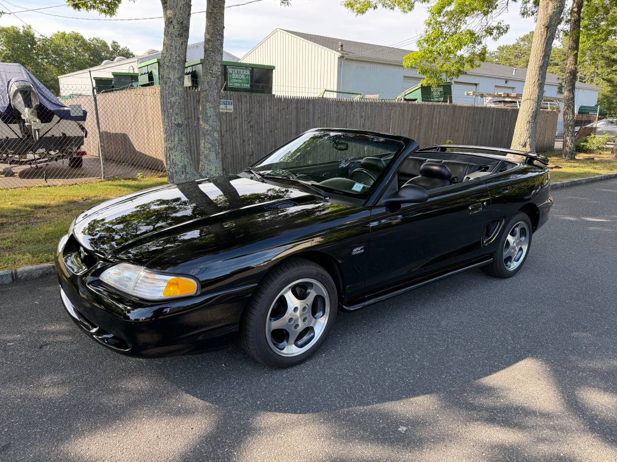 Ford-Mustang-1994-black