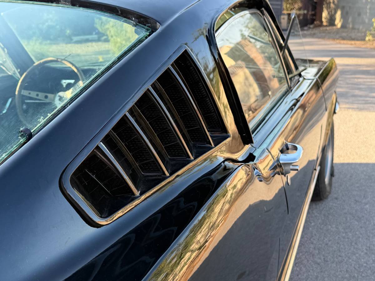 Ford-Mustang-fastback-conversion-1966-black