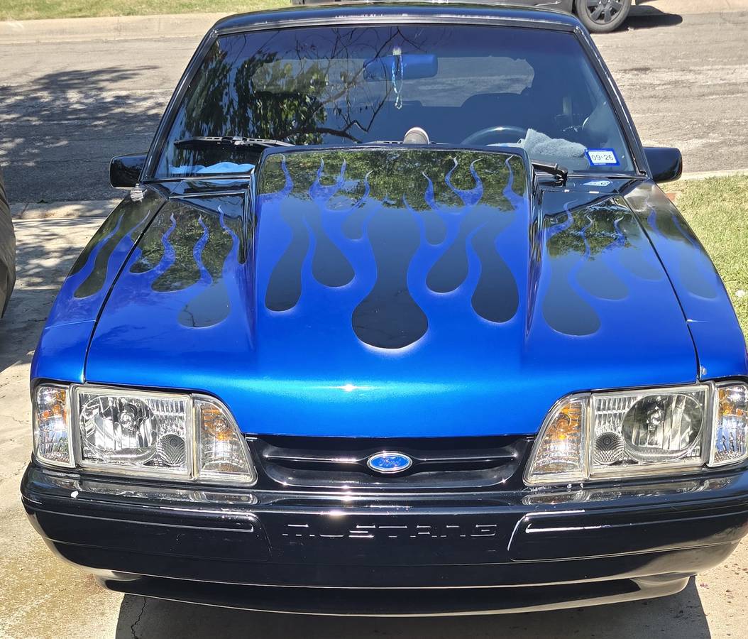 Ford-Mustang-lx-fox-body-1991-black