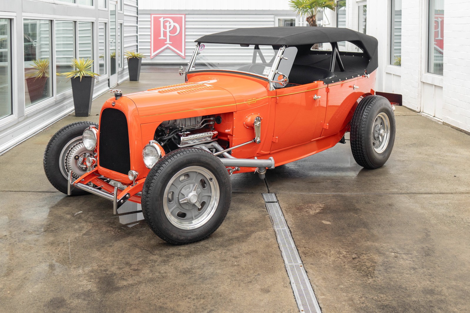 Ford-Phaeton-1928-Convertible-Black
