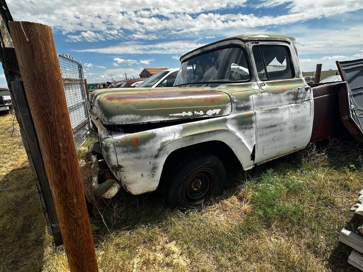 Ford-Pickup-1958-white