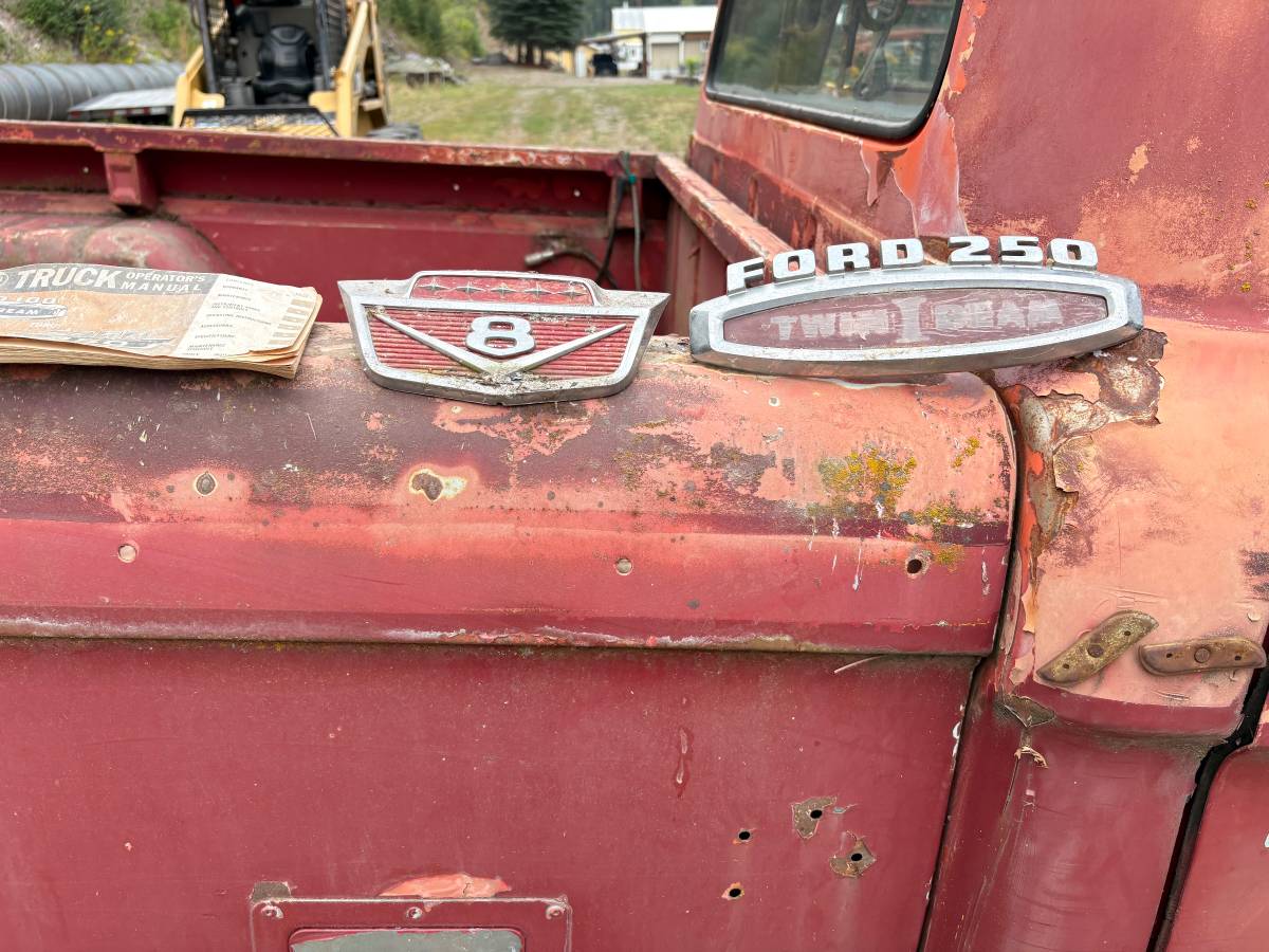 Ford-Pickup-1965-Red