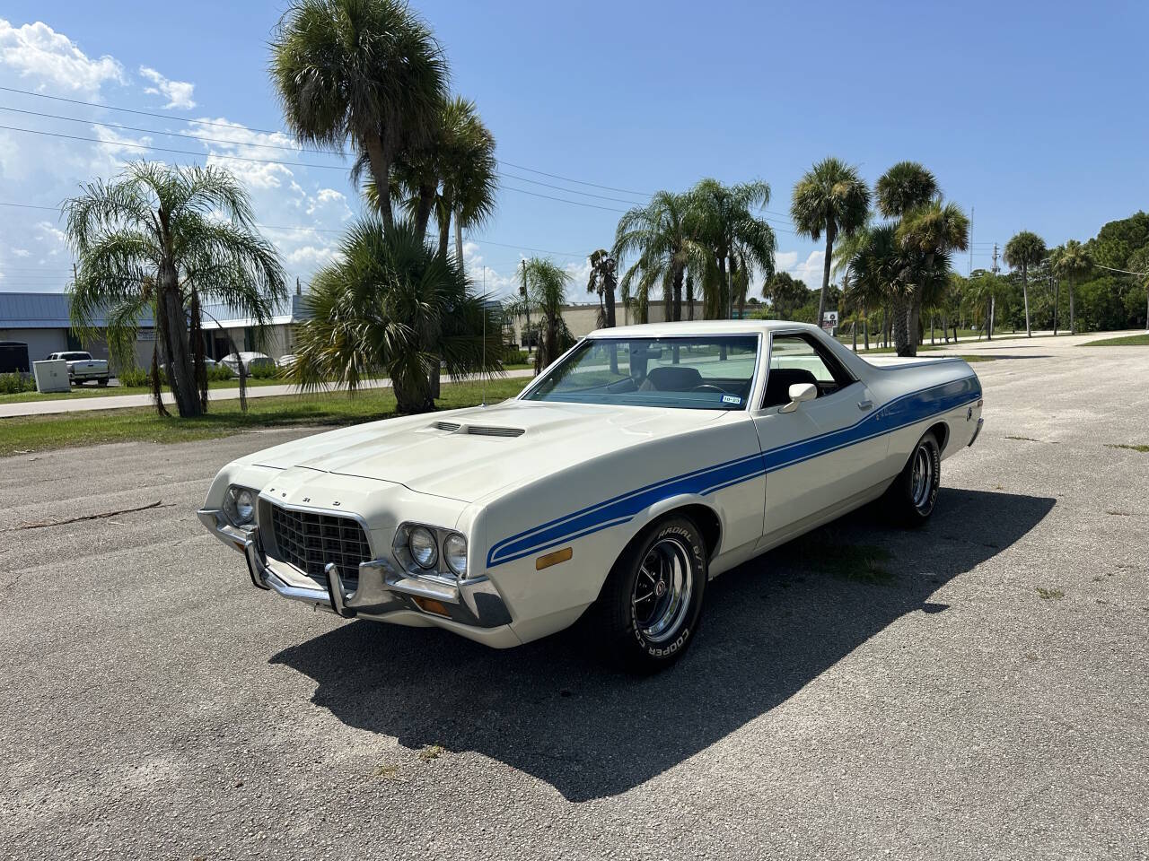 Ford-Ranchero-1972-White-Blue