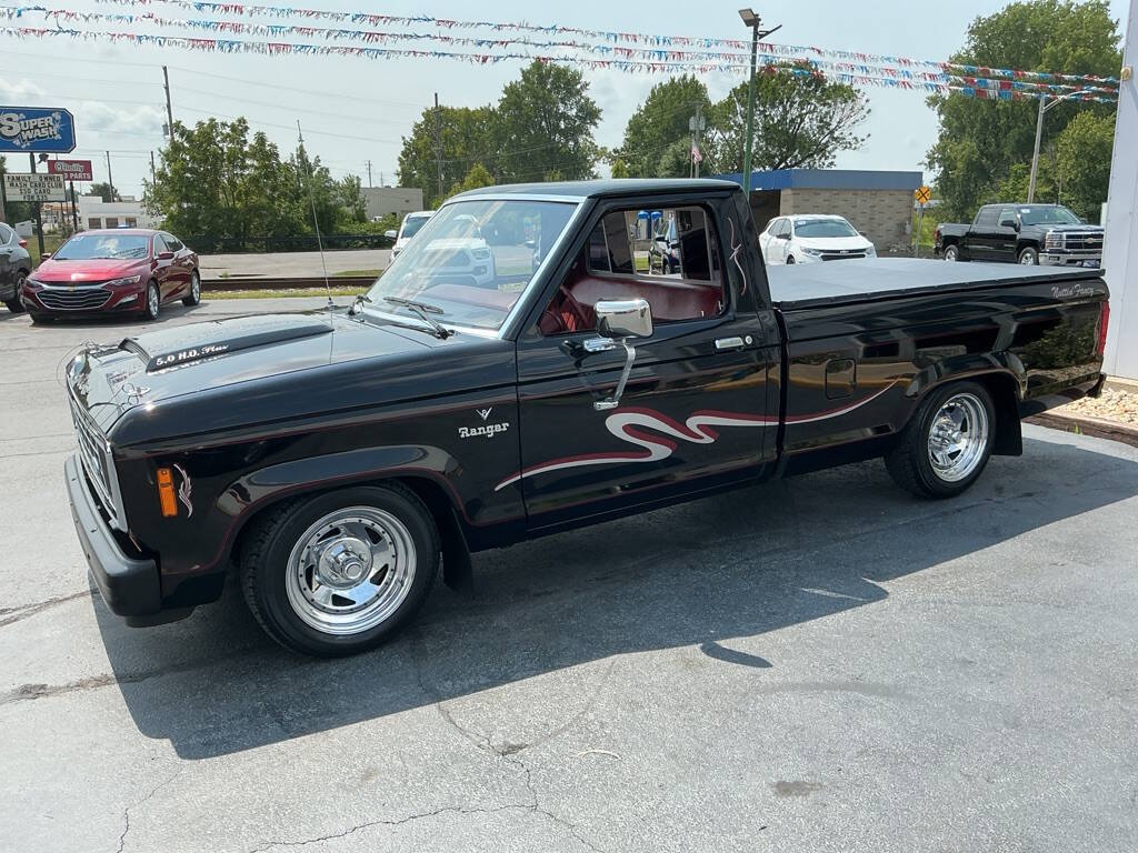Ford-Ranger-1984-Black-Black
