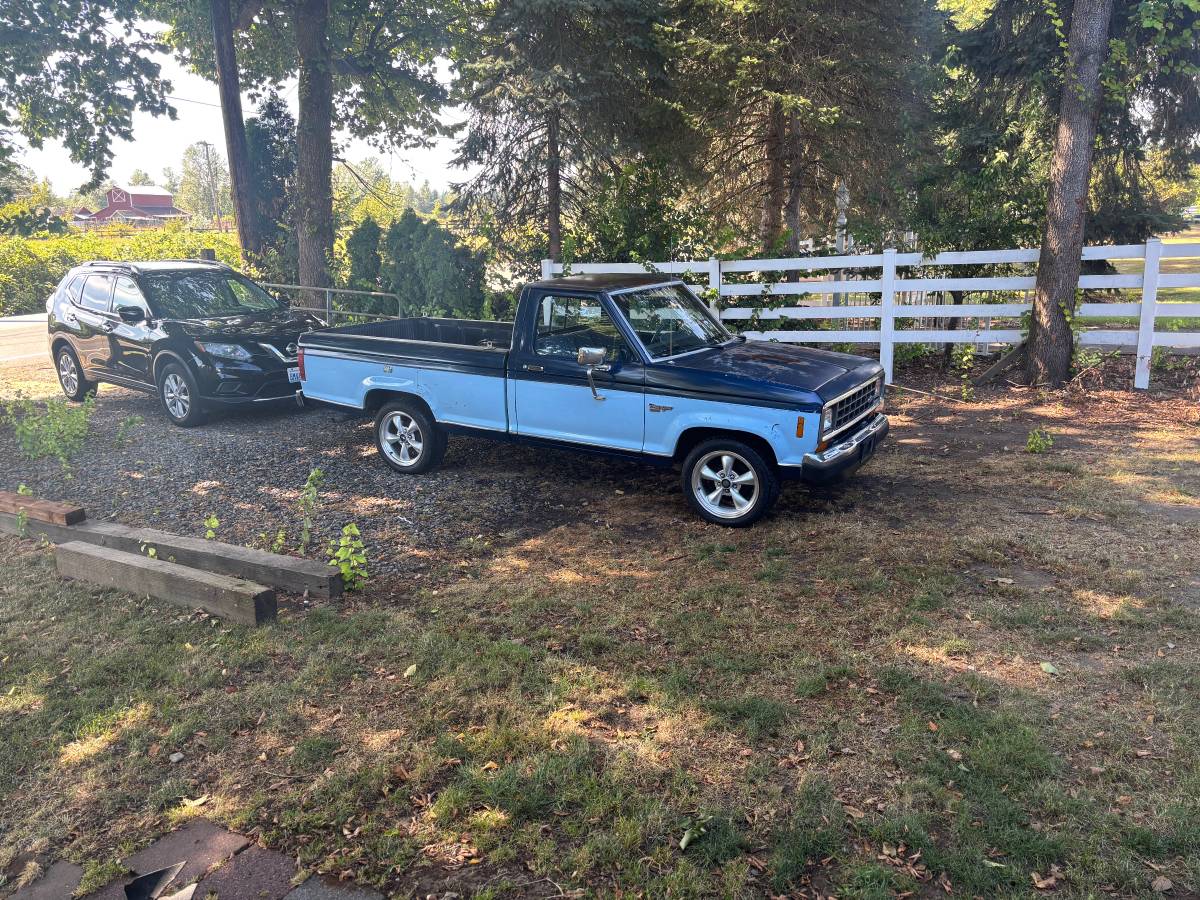 Ford-Ranger-1986-blue