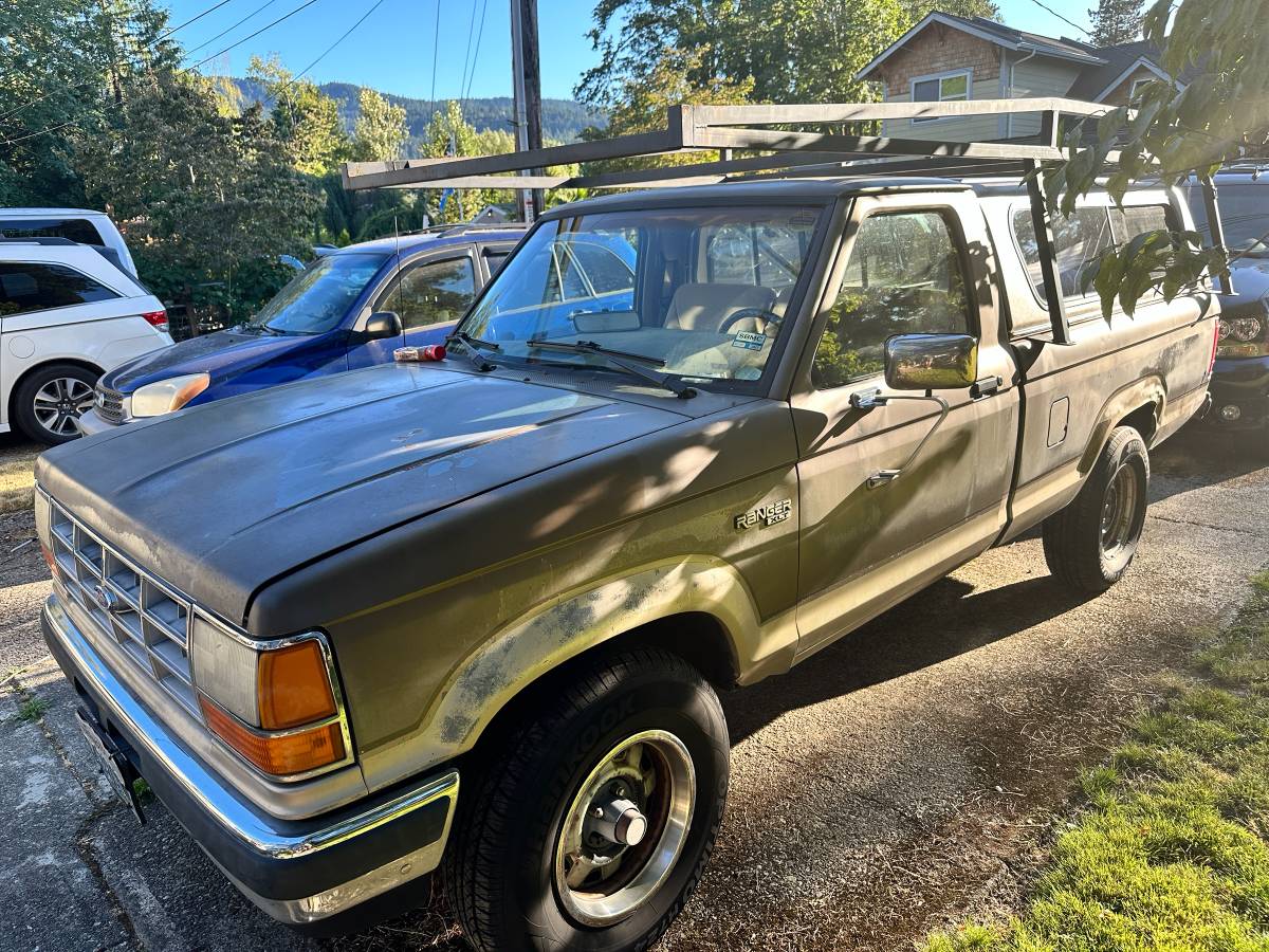 Ford-Ranger-1989-brown