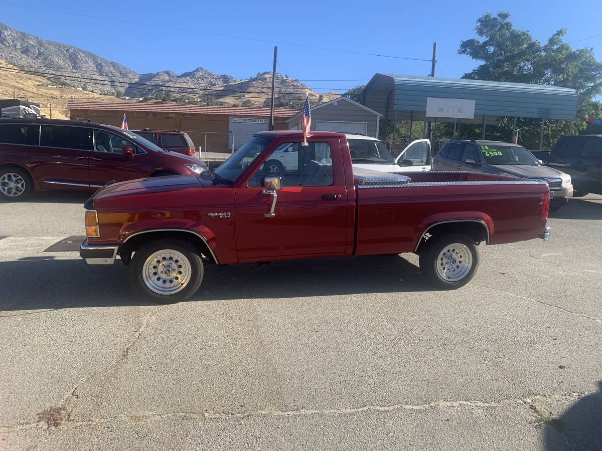 Ford-Ranger-1990-red