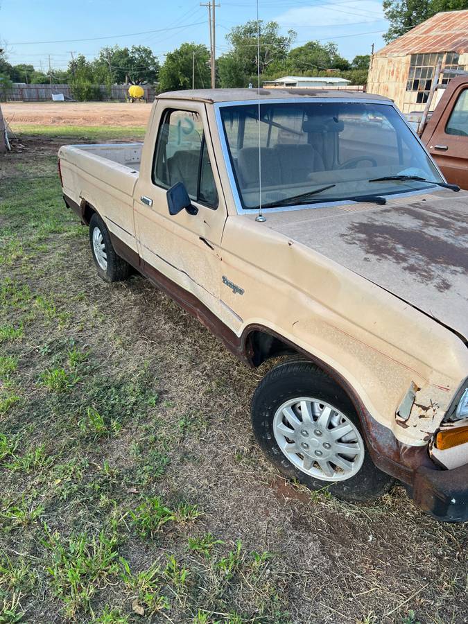 Ford-Ranger-xlt-1986-brown