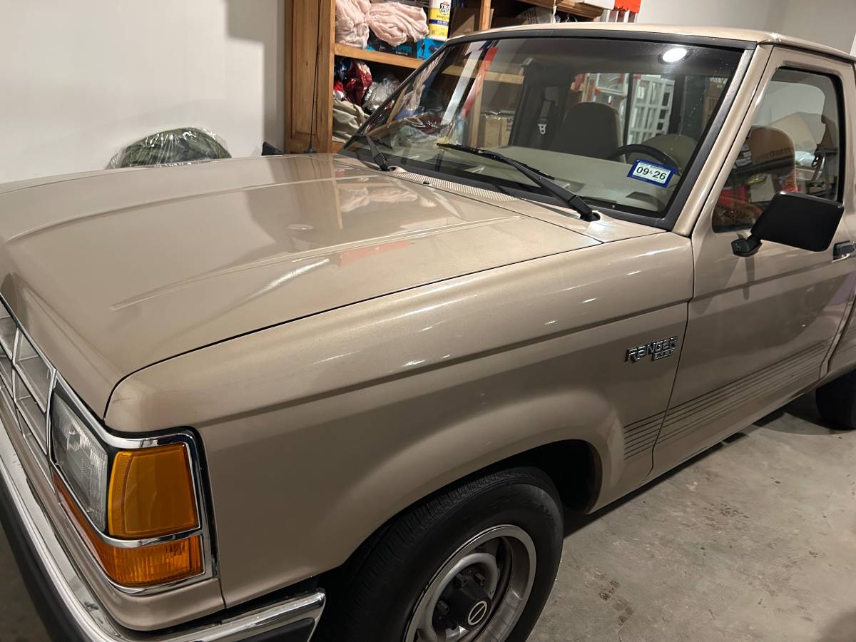 Ford-Ranger-xlt-1991-brown