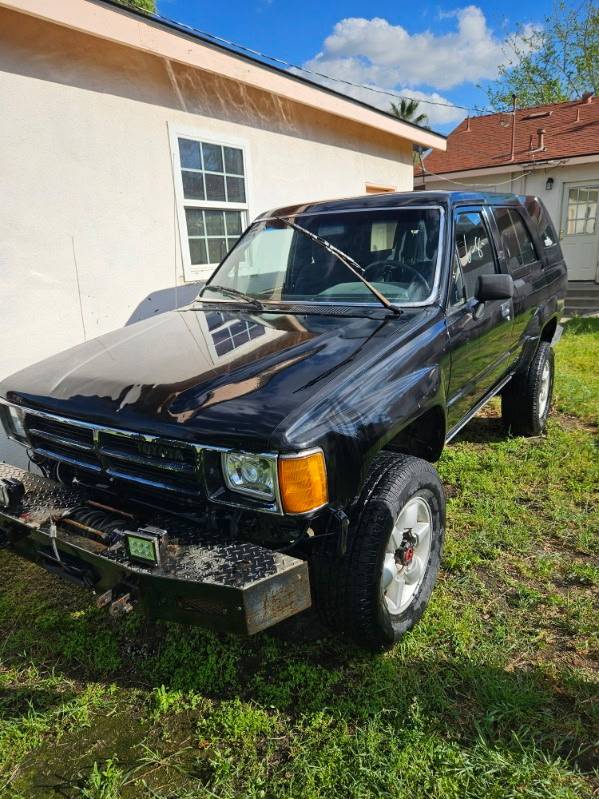 Ford-Runner-1988