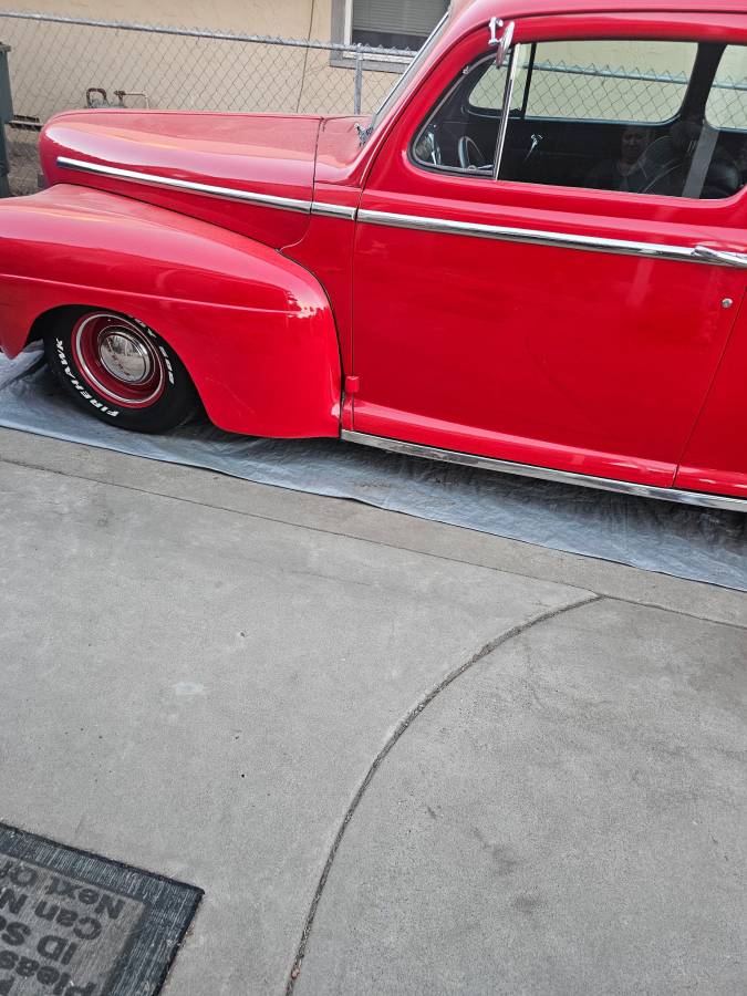 Ford-Sedan-1947