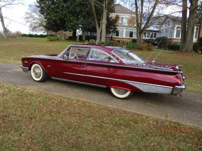 Ford-Starliner-1960-Red