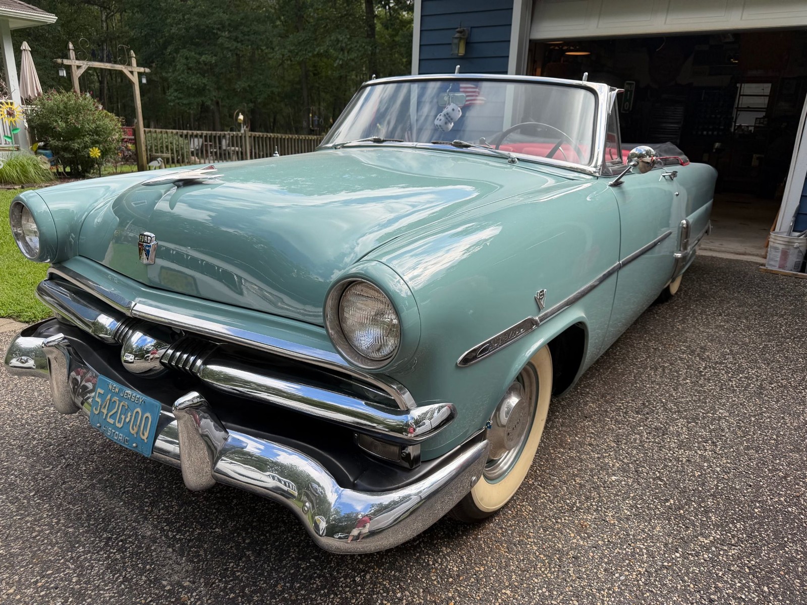 Ford-Sunliner-1953-V8-Automatic-RedBlack