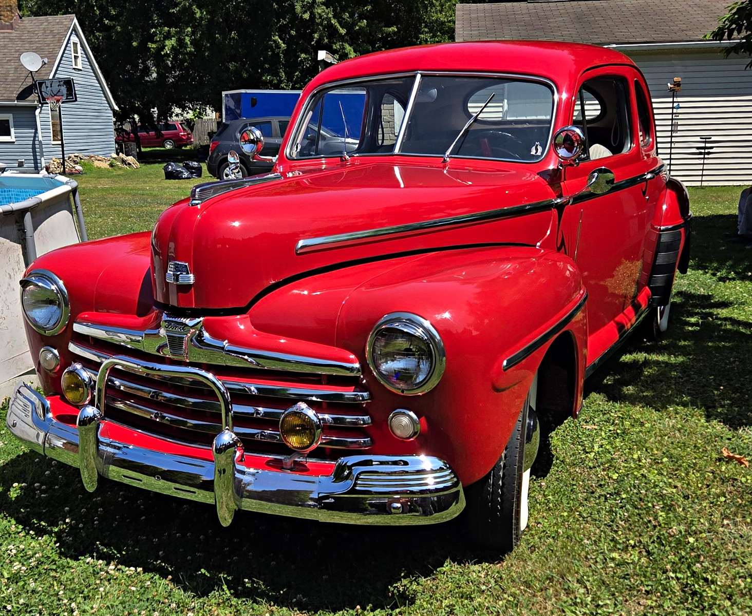 Ford-Super-Deluxe-1947-Coupe-Gray