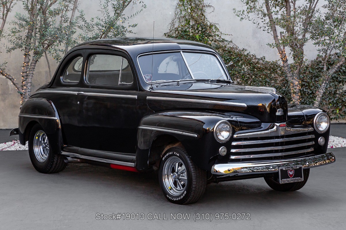 Ford-Super-Deluxe-1948