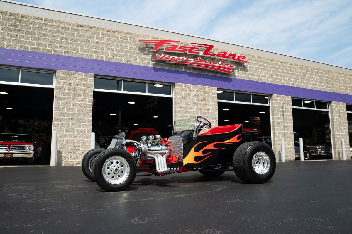 Ford-T-Bucket-1921-Roadster-Red