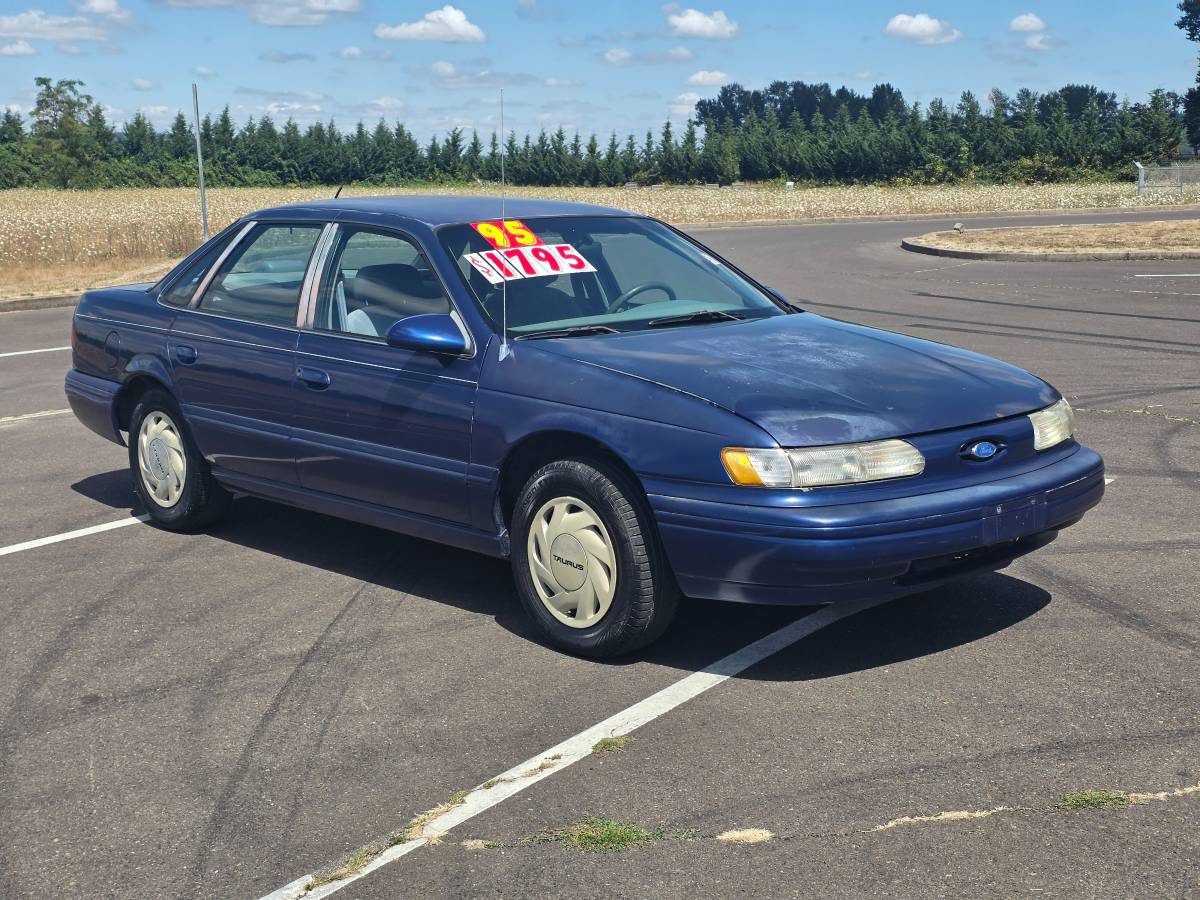 Ford-Taurus-gl-1995-blue