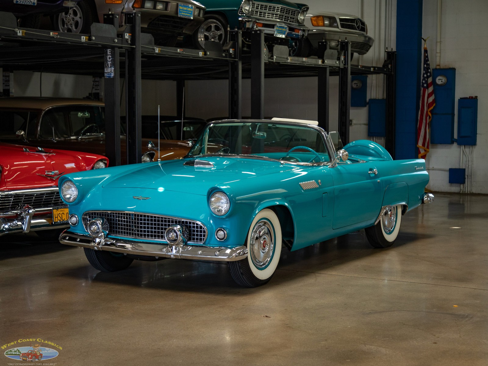 Ford-Thunderbird-1956-2-Door-Convertible