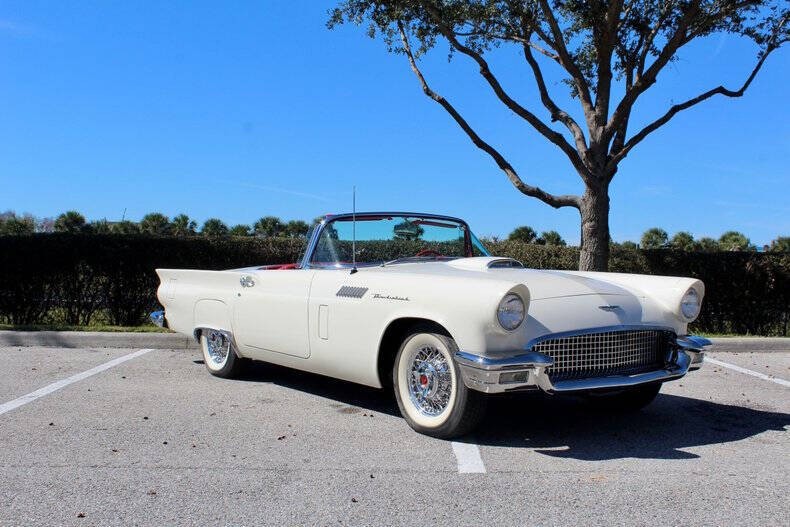Ford Thunderbird 1957