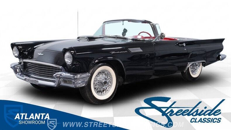 Ford-Thunderbird-1957-Raven-Black-Red