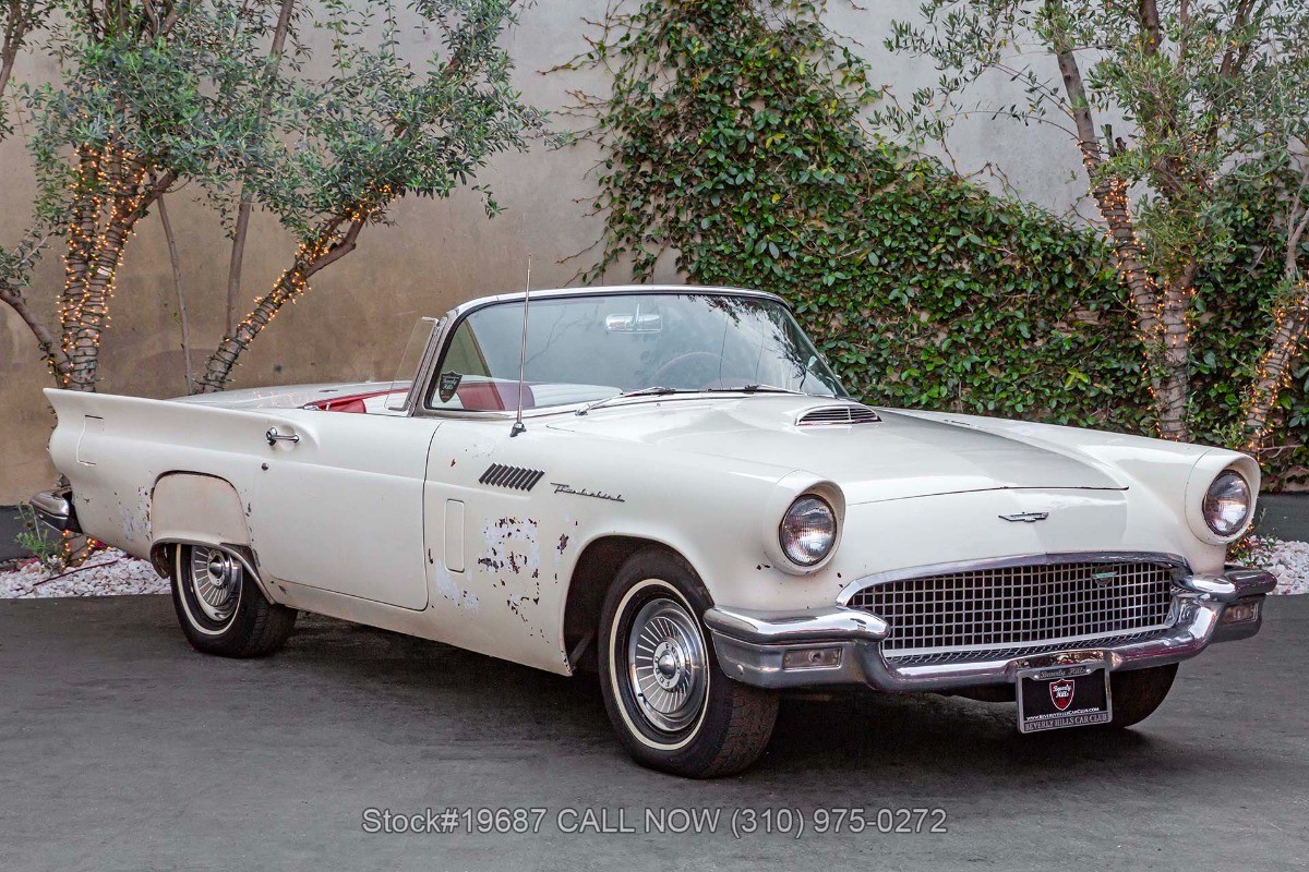 Ford Thunderbird 1957