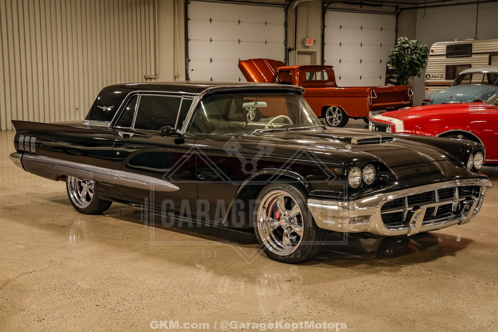 Ford-Thunderbird-1960-Coupe-BlackTan