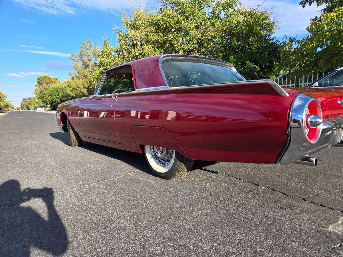 Ford-Thunderbird-1962-Red