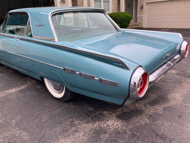 Ford-Thunderbird-1962