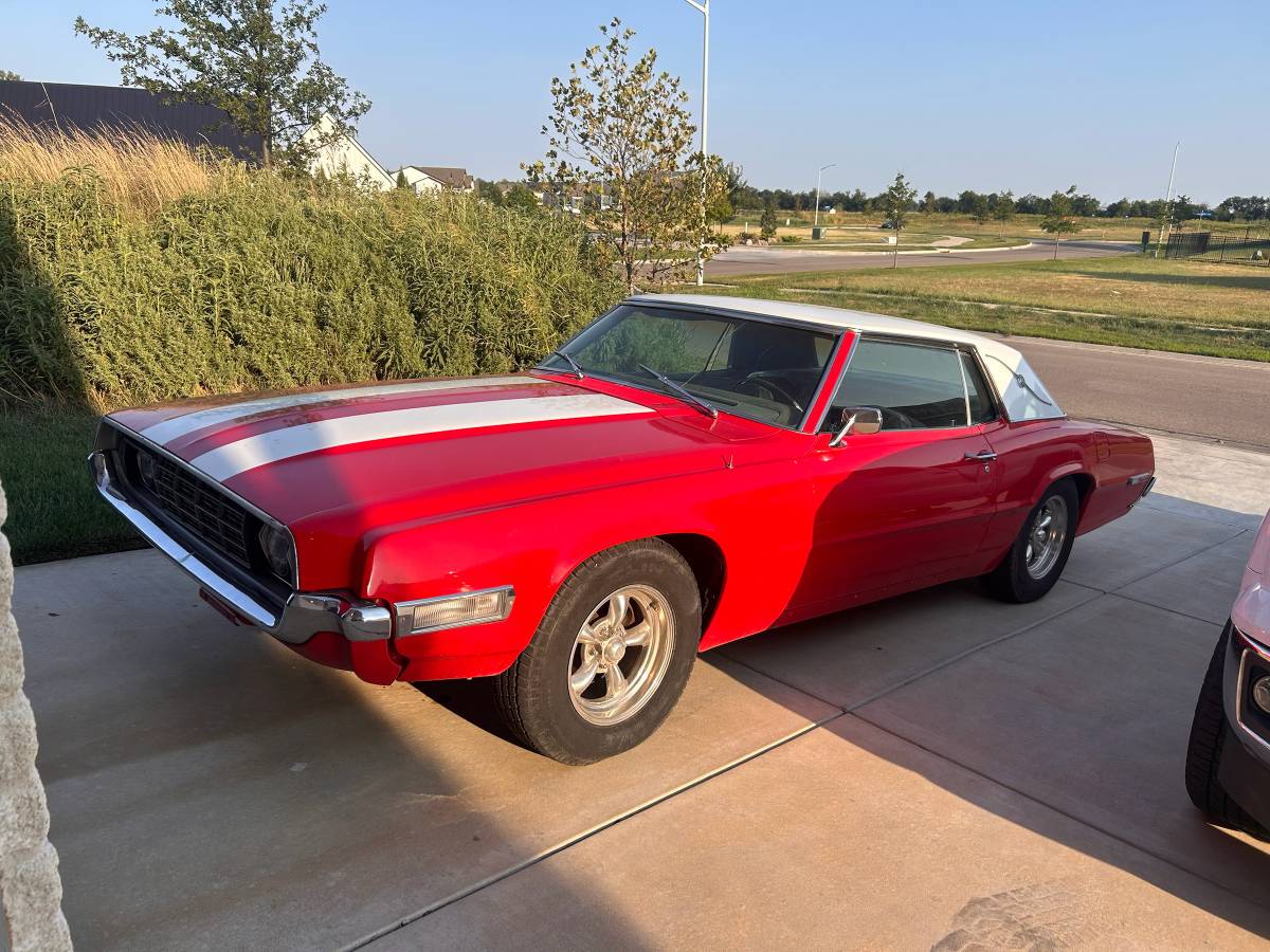 Ford-Thunderbird-1968-red