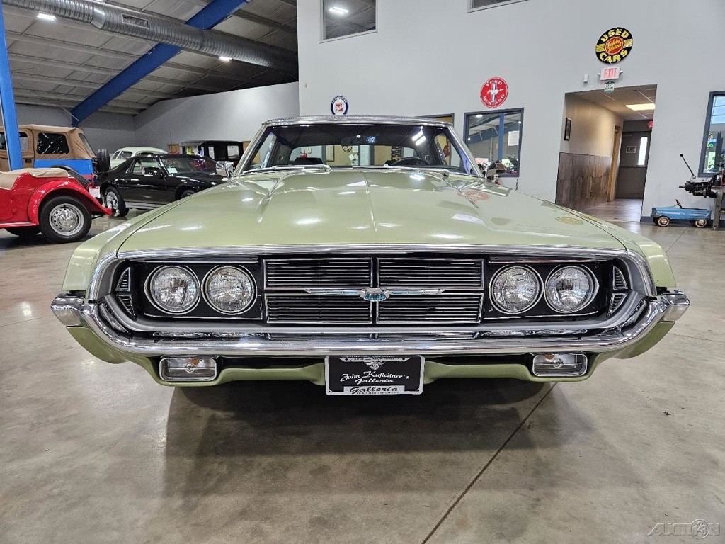 Ford-Thunderbird-1969-Green-Black
