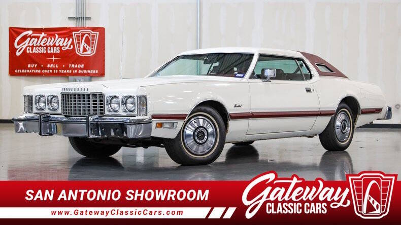Ford-Thunderbird-1976-Red-And-White-Red
