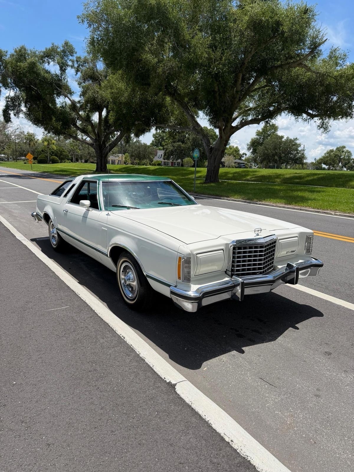 Ford Thunderbird 1977