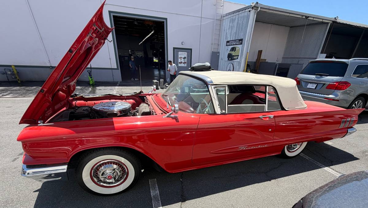 Ford-Thunderbird-convertible-1960-red