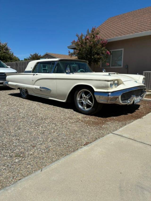 Ford-Thunderbird-coupe-1959-white