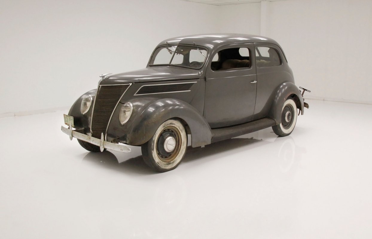 Ford Tudor Sedan 1937
