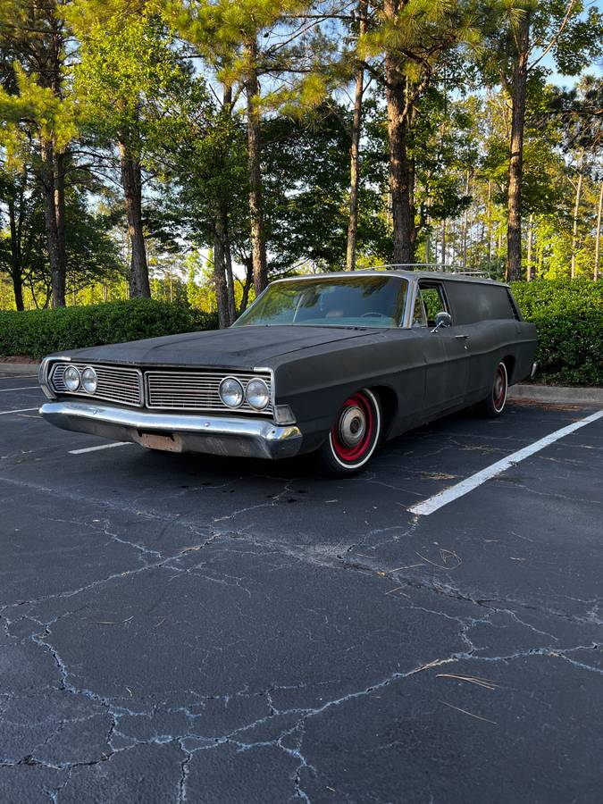 Ford-Wagon-1968-grey