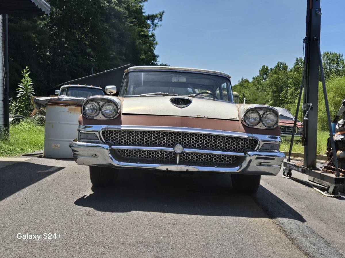 Ford-custo-300-1958-blue