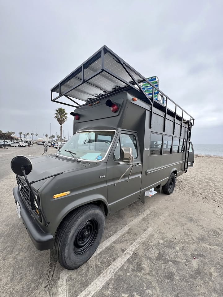Ford-e350-7.3l-diesel-short-bus-1990