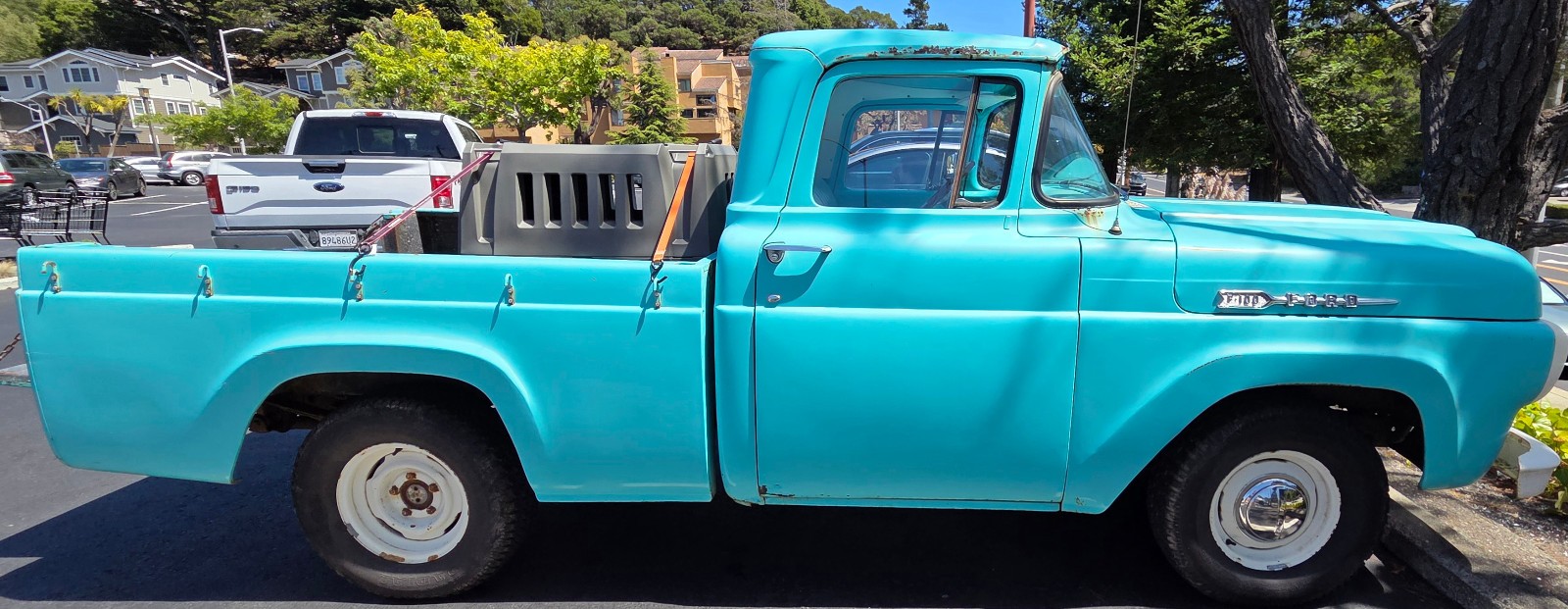 Ford-f100-1960-Standard-Cab-Pickup