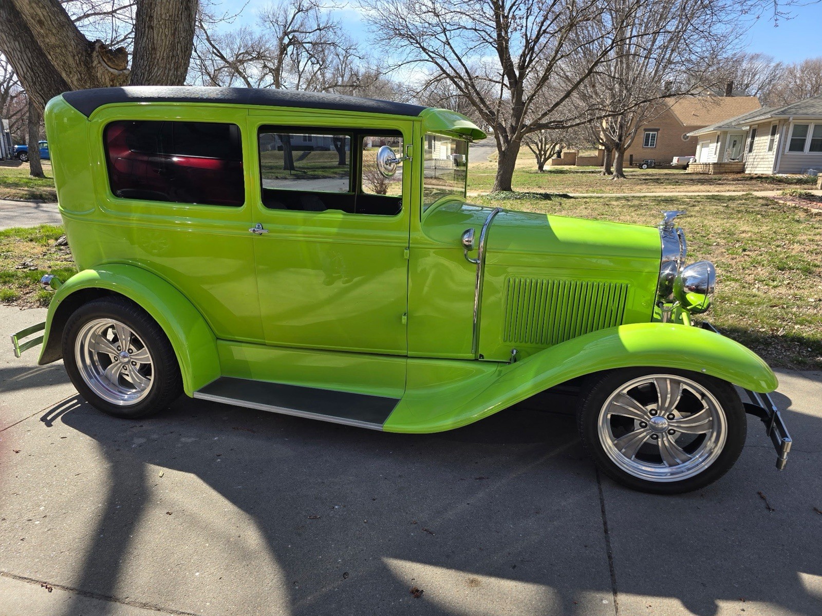 Ford-model-a-1930-Sedan-Gray