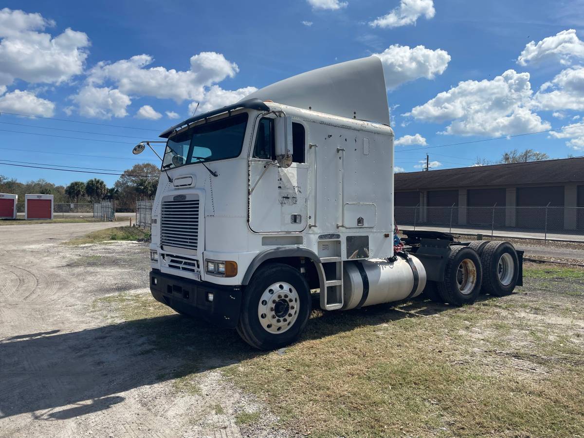 Freightliner-flb-cabover-1994-white