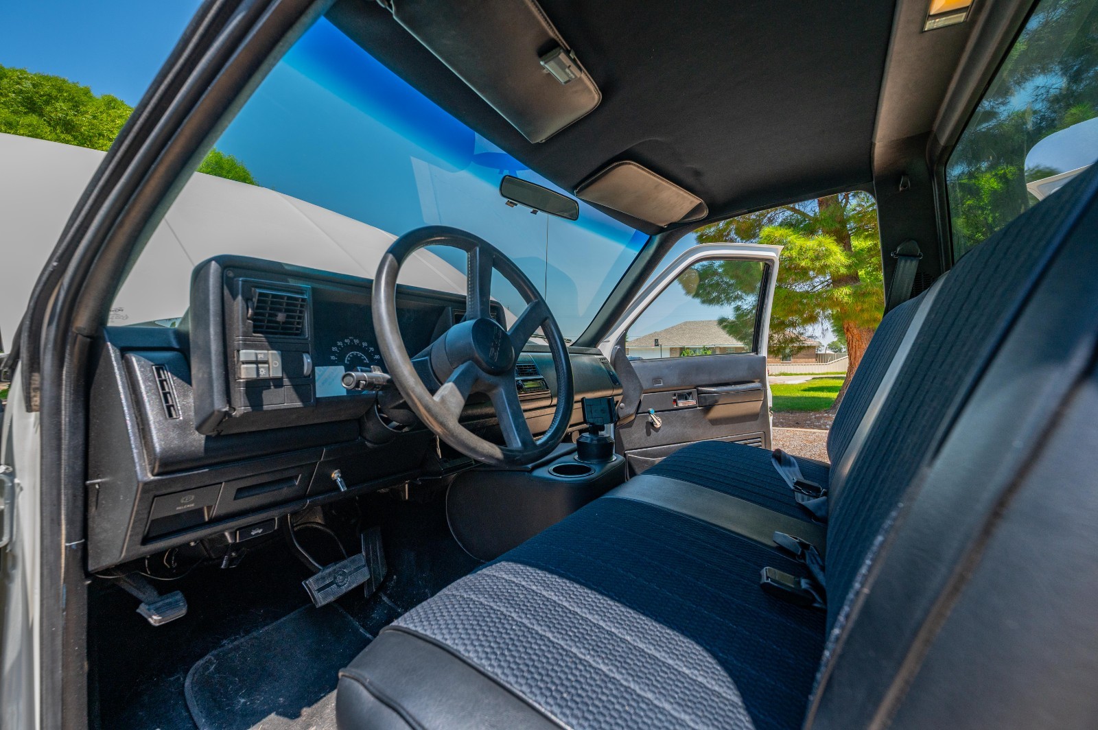 GMC-1500-1990-Standard-Cab-Pickup
