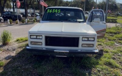GMC R2500 Suburban 1990