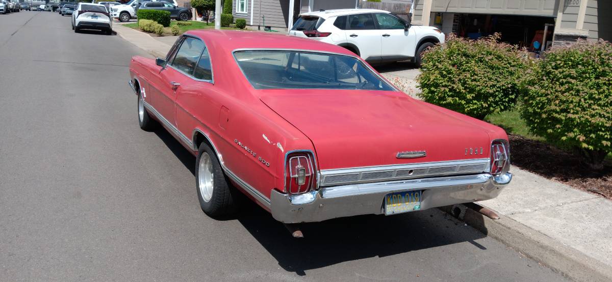 Galaxie-500-1967-red