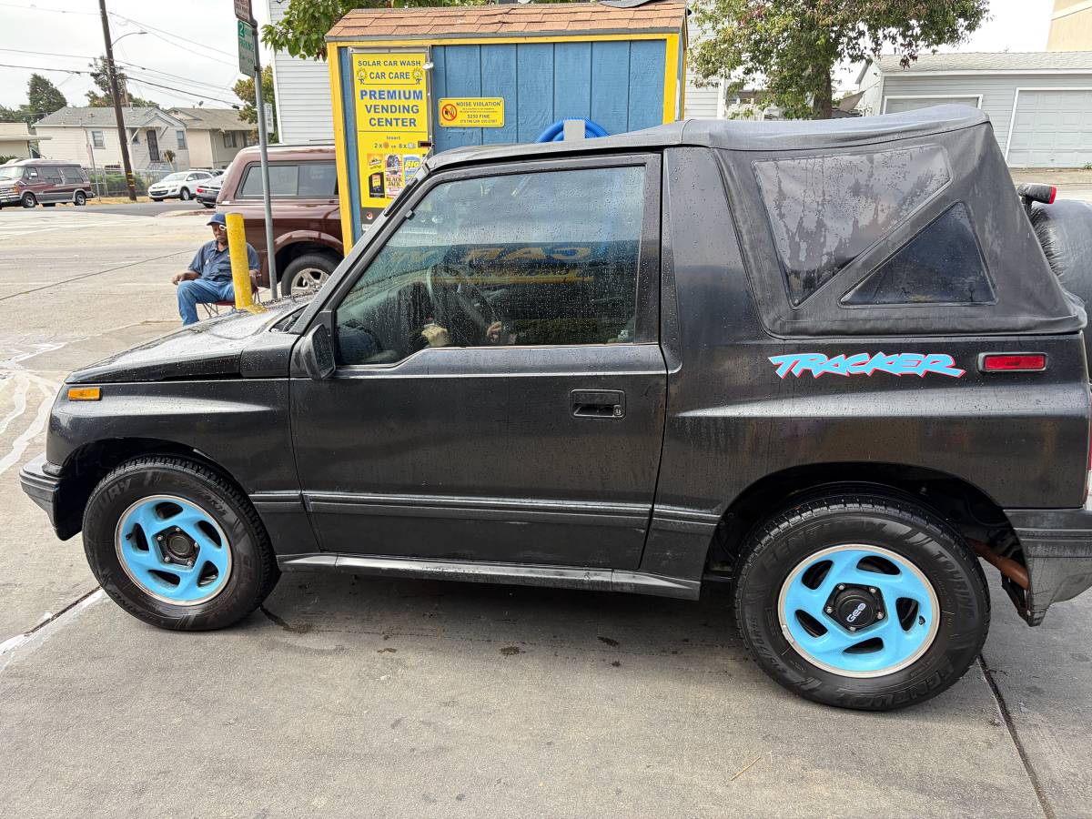 Geo-tracker-1994-black