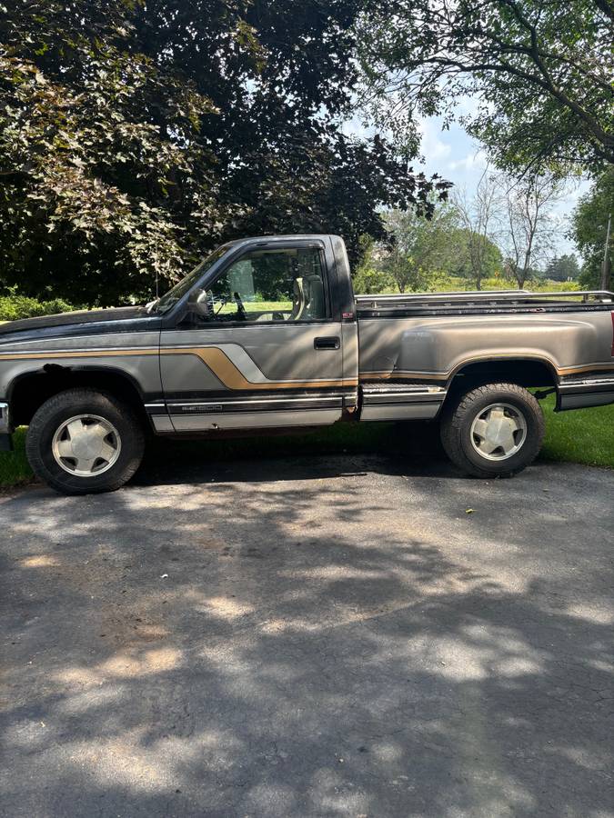 Gmc-1990-silver