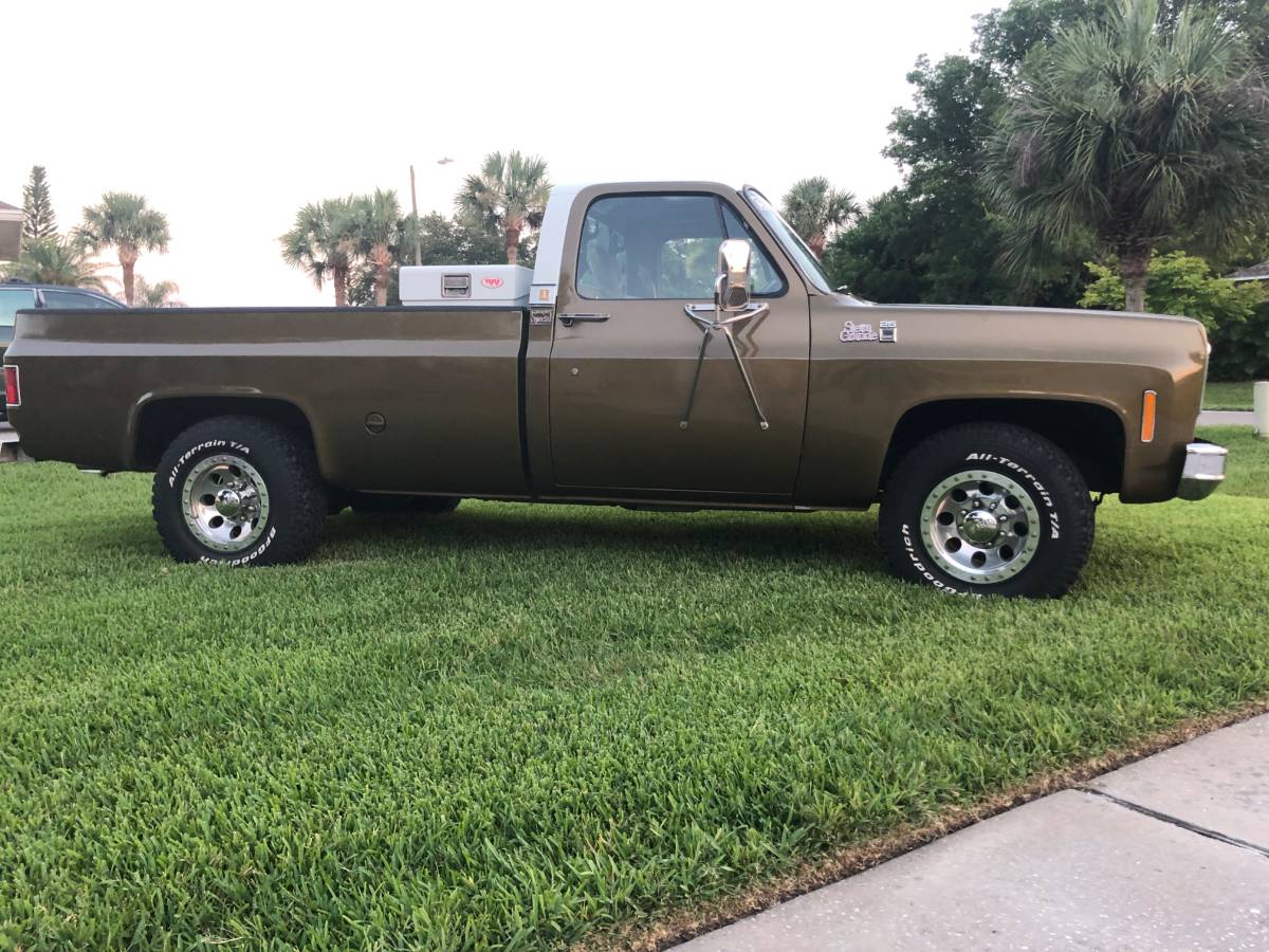 Gmc-C25-1976-brown