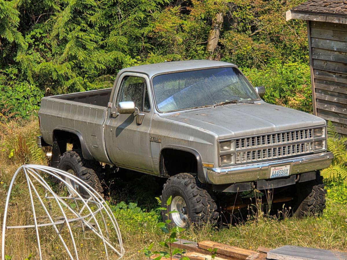 Gmc-Ck-pickup-12-ton-1983-silver