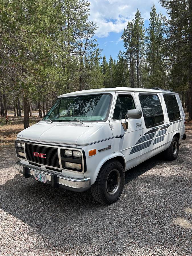 Gmc-Rally-34-ton-nominal-1993-white